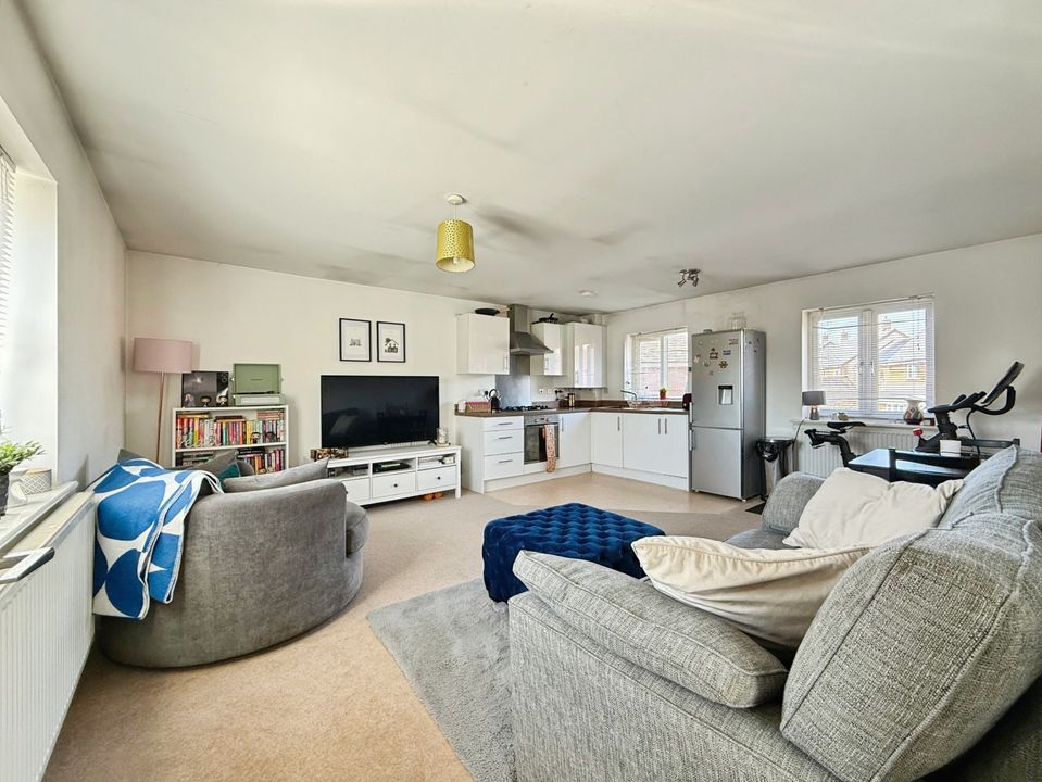 Property photo 3 of 7 56A77c24Img4808