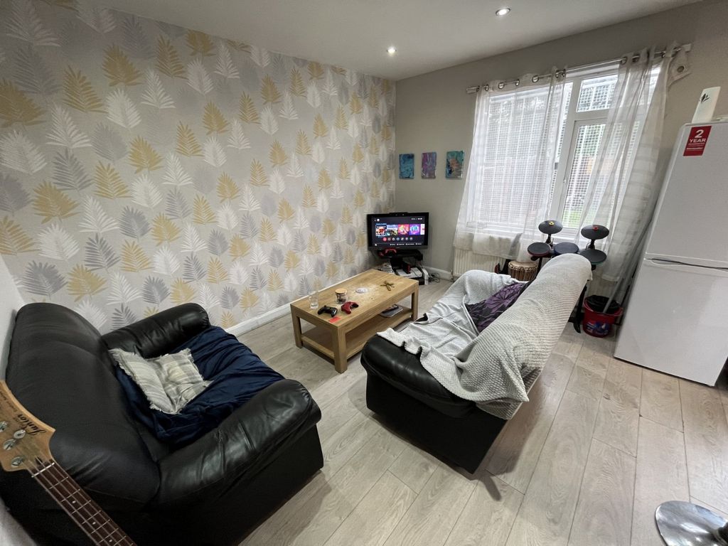 Property photo 2 of 9 Picture No. 05