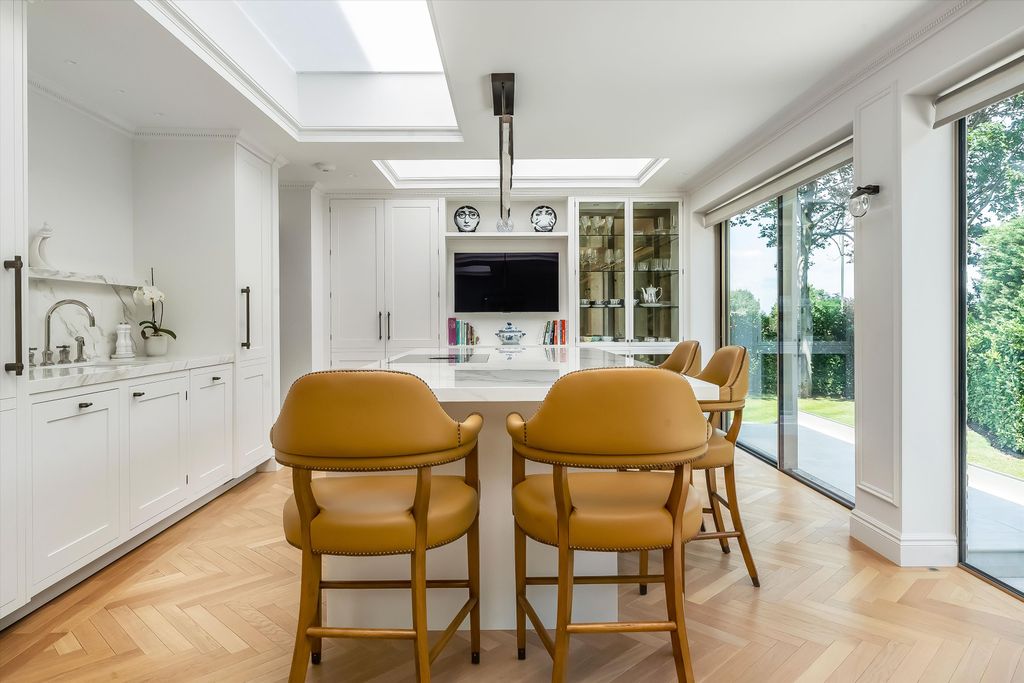 Additional image 9 of 4 bed detached house for saleBroadwater Rise, Guildford, Surrey GU1