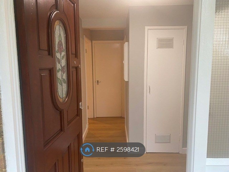 Property photo 3 of 13 Front External Entrance View