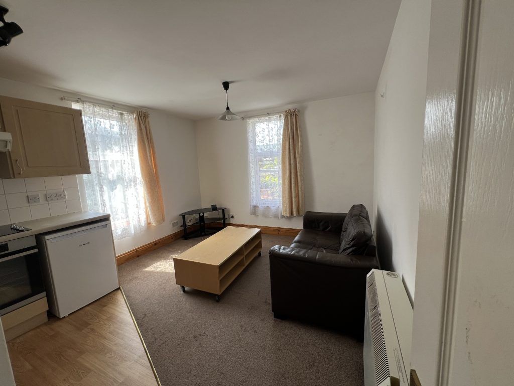 Property photo 3 of 5
