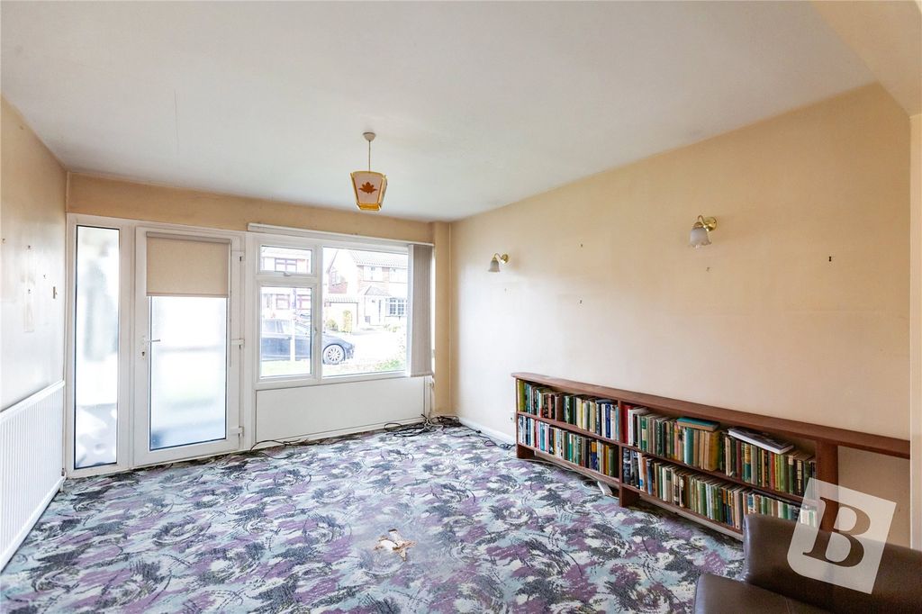 Property photo 2 of 14 Living Room