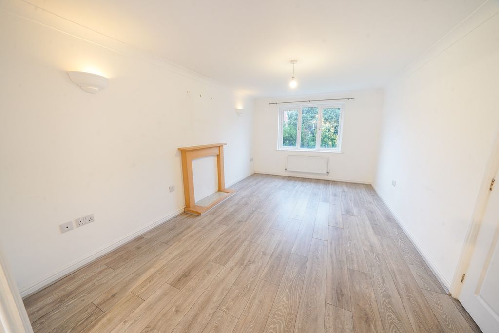 Property photo 3 of 24 Dsc09235