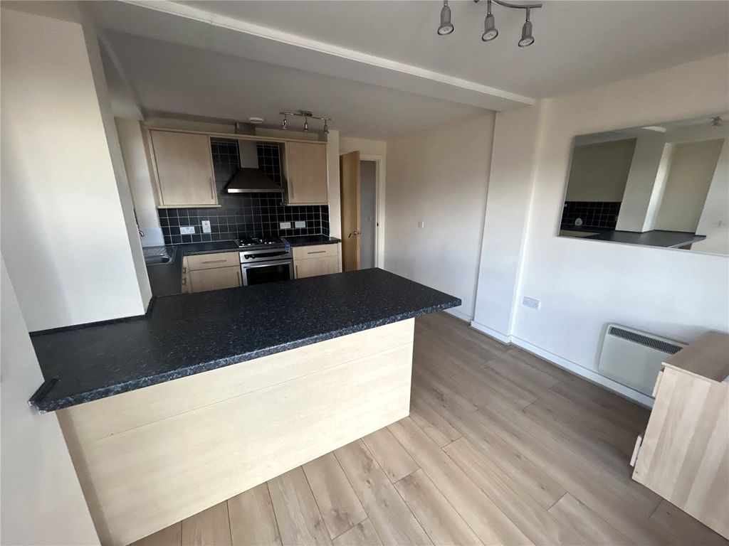 Property photo 2 of 12 Picture No. 19