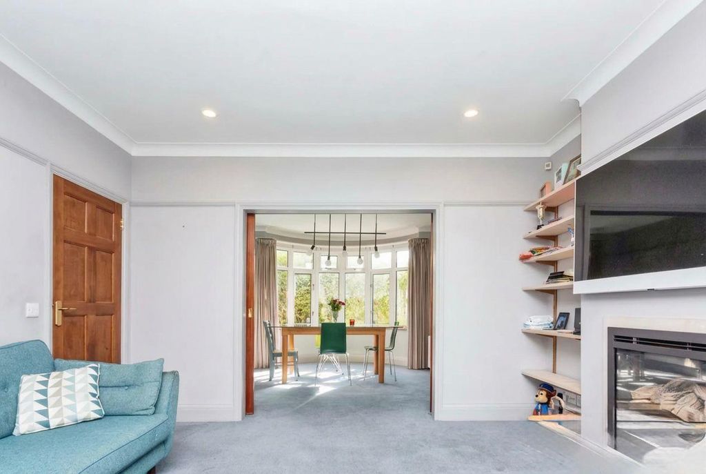 Property photo 2 of 10 ce5d9E3B-A647-4670-8d89-928F58d5A38c.Jpg