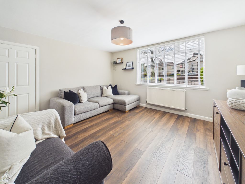 Property photo 3 of 27