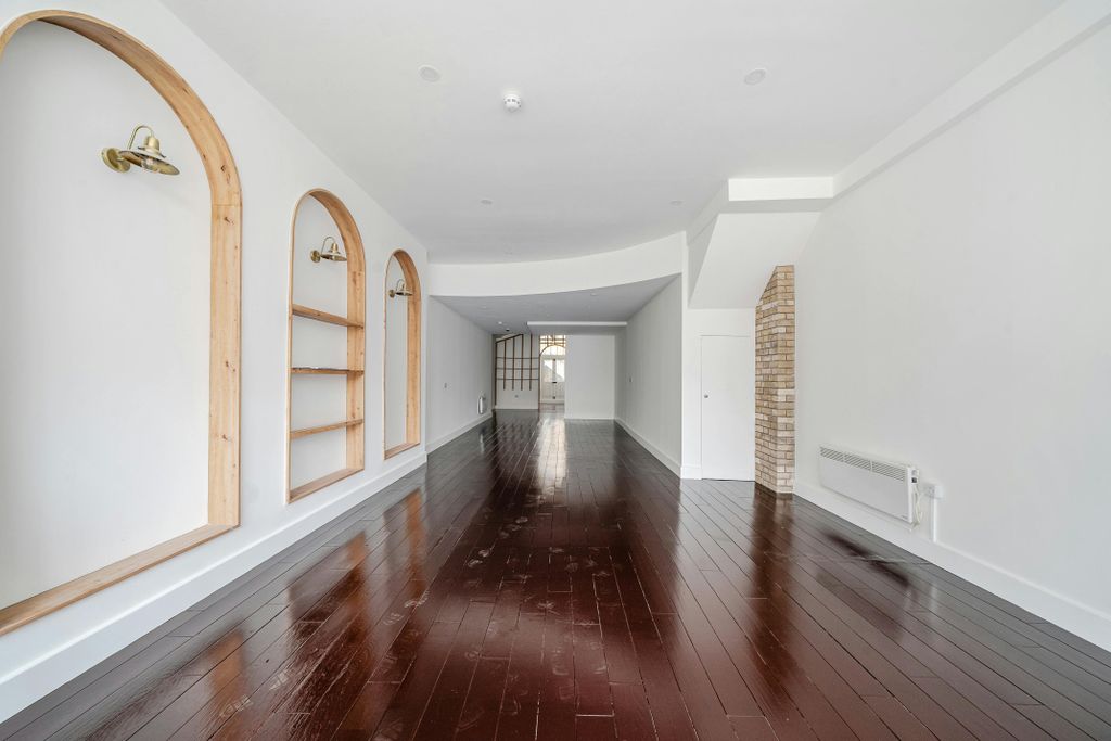 Property photo 1 of 7 1241789 8.Jpg