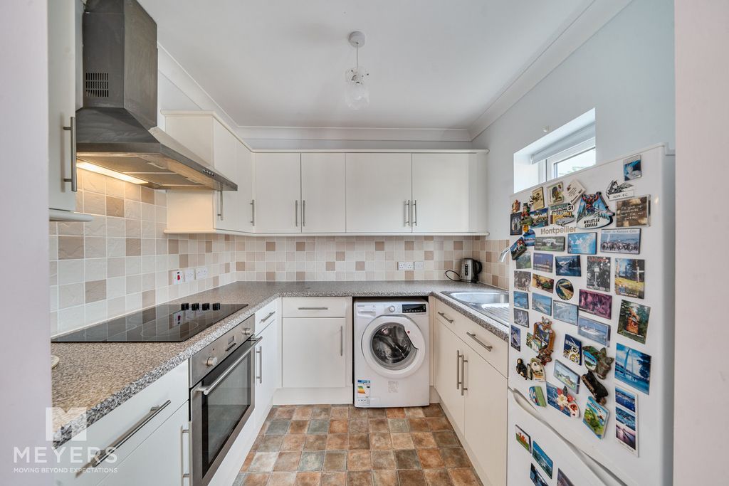 Property photo 3 of 22