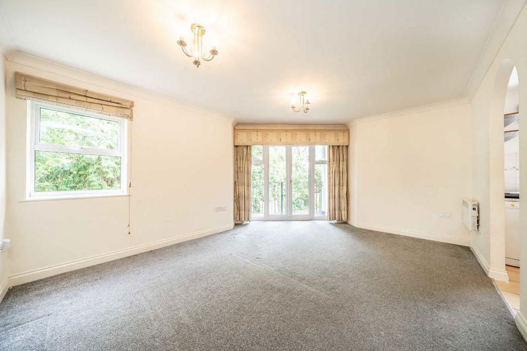 Property photo 3 of 7