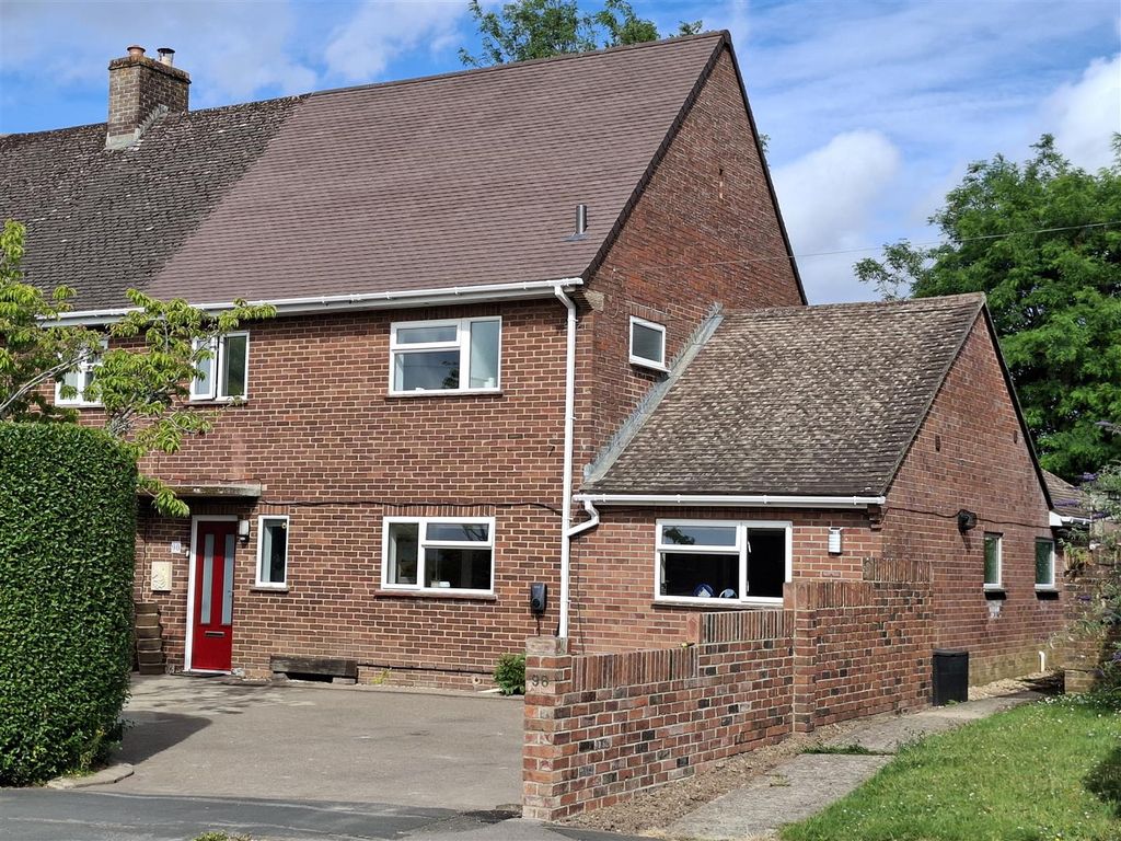 Property photo 1 of 25 98 The Drove New.Jpg
