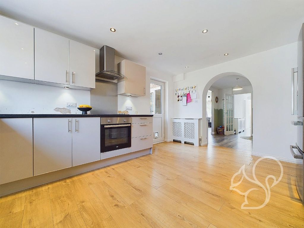 Property photo 3 of 27 Cam01659G0-Pr0110-Still032.Jpg