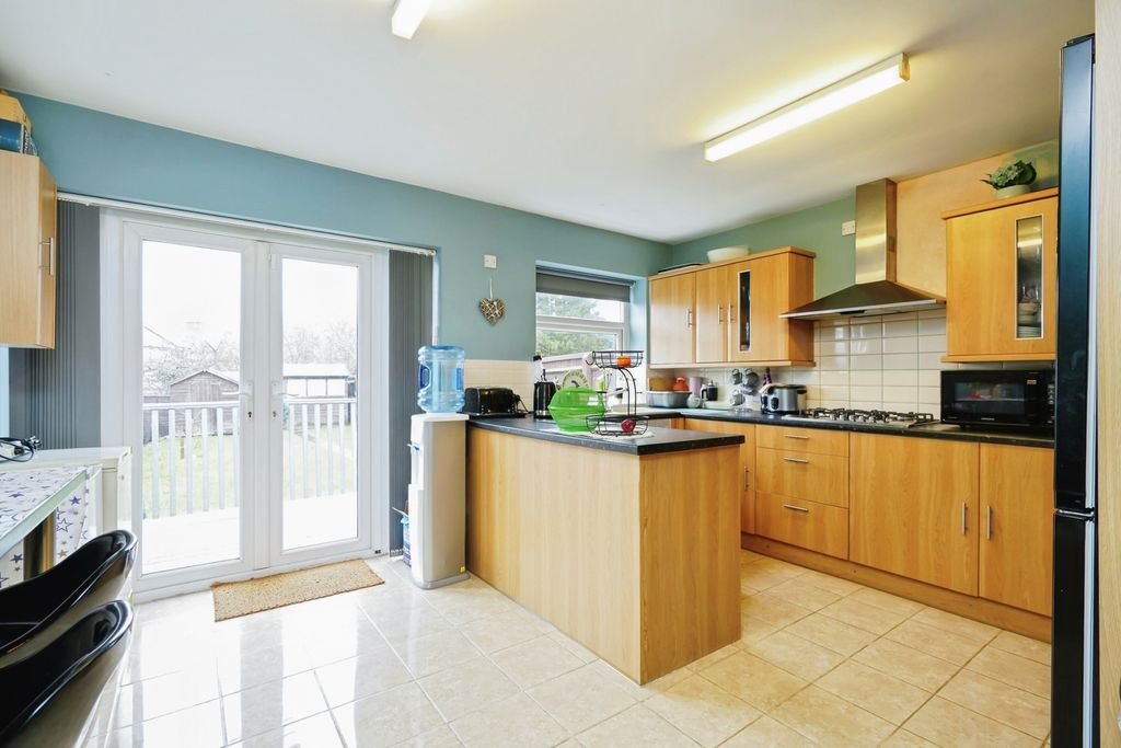 Property photo 3 of 17 Pbox-Img.Jpg