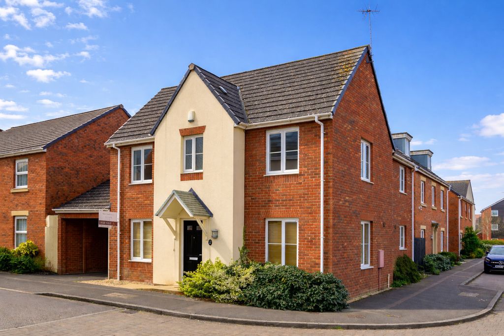 Property photo 1 of 20