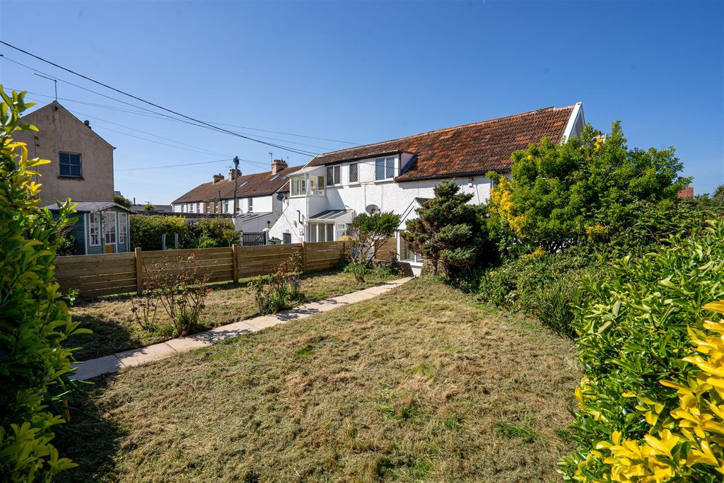 Property photo 2 of 16