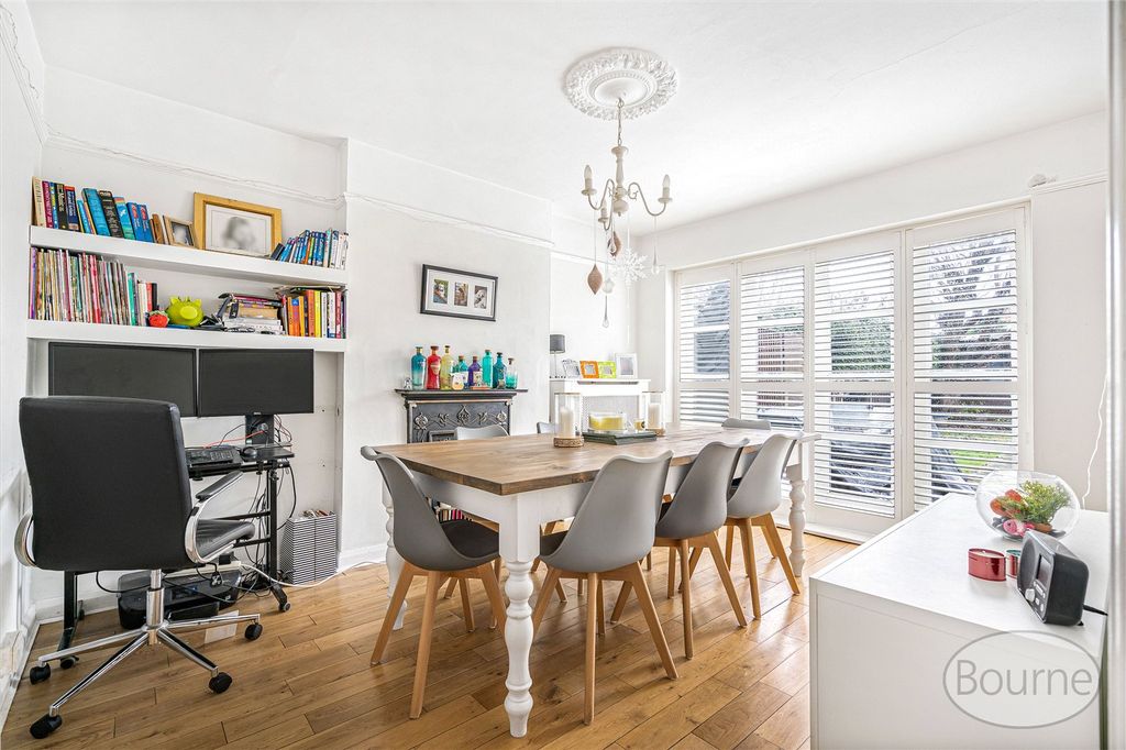 Property photo 3 of 19 Picture 3