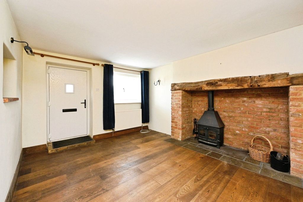 Property photo 3 of 17 Photo