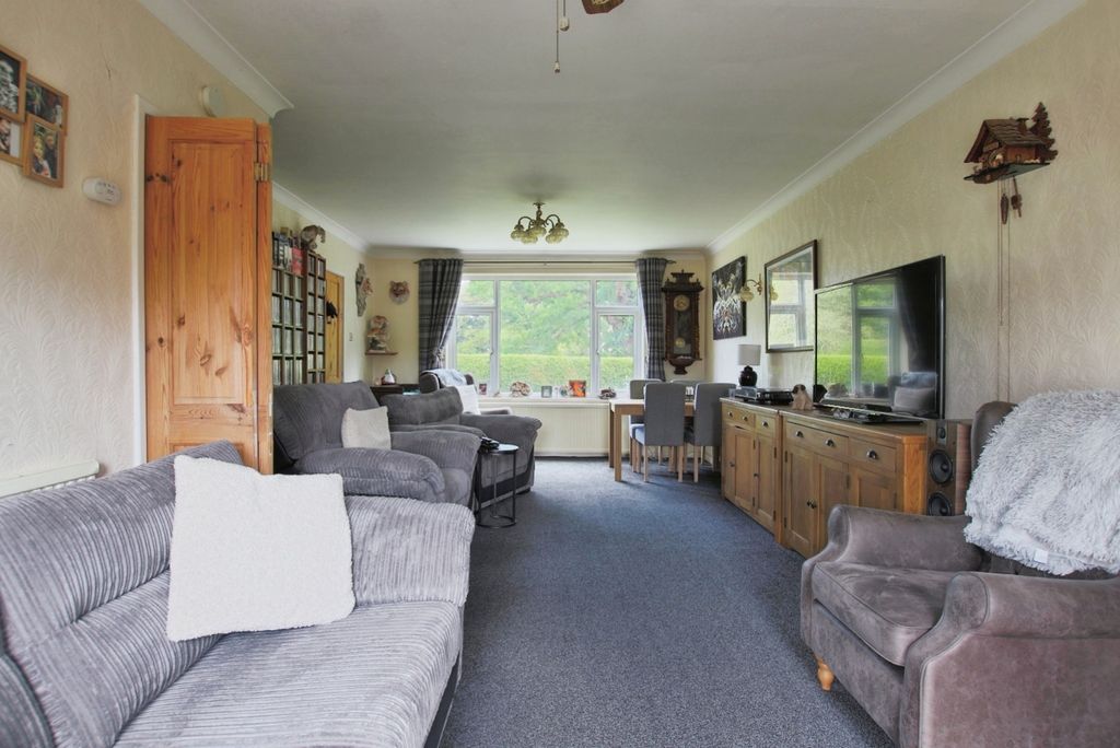 Property photo 2 of 13 3806486