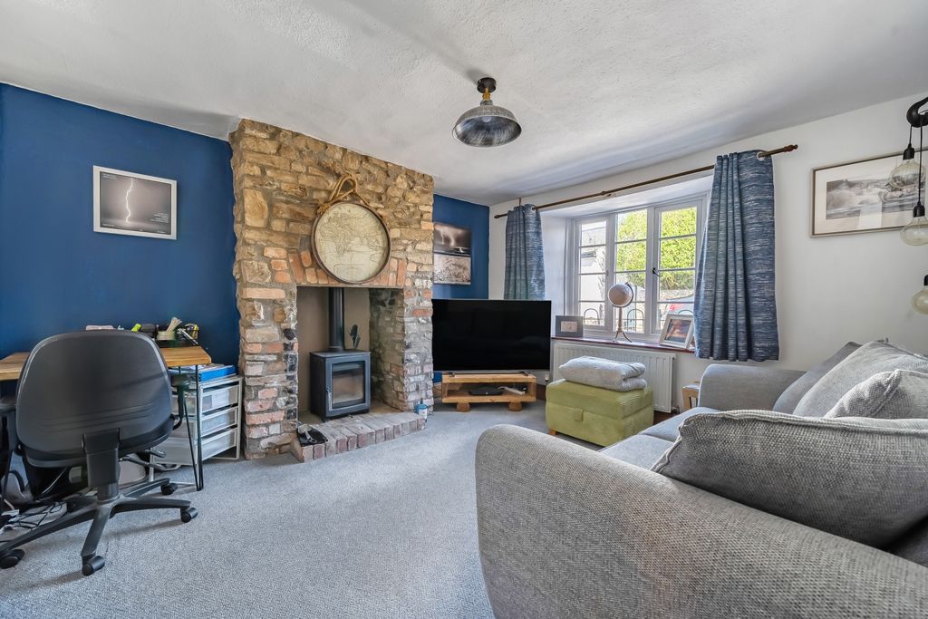 Property photo 2 of 14 1279857 (3)