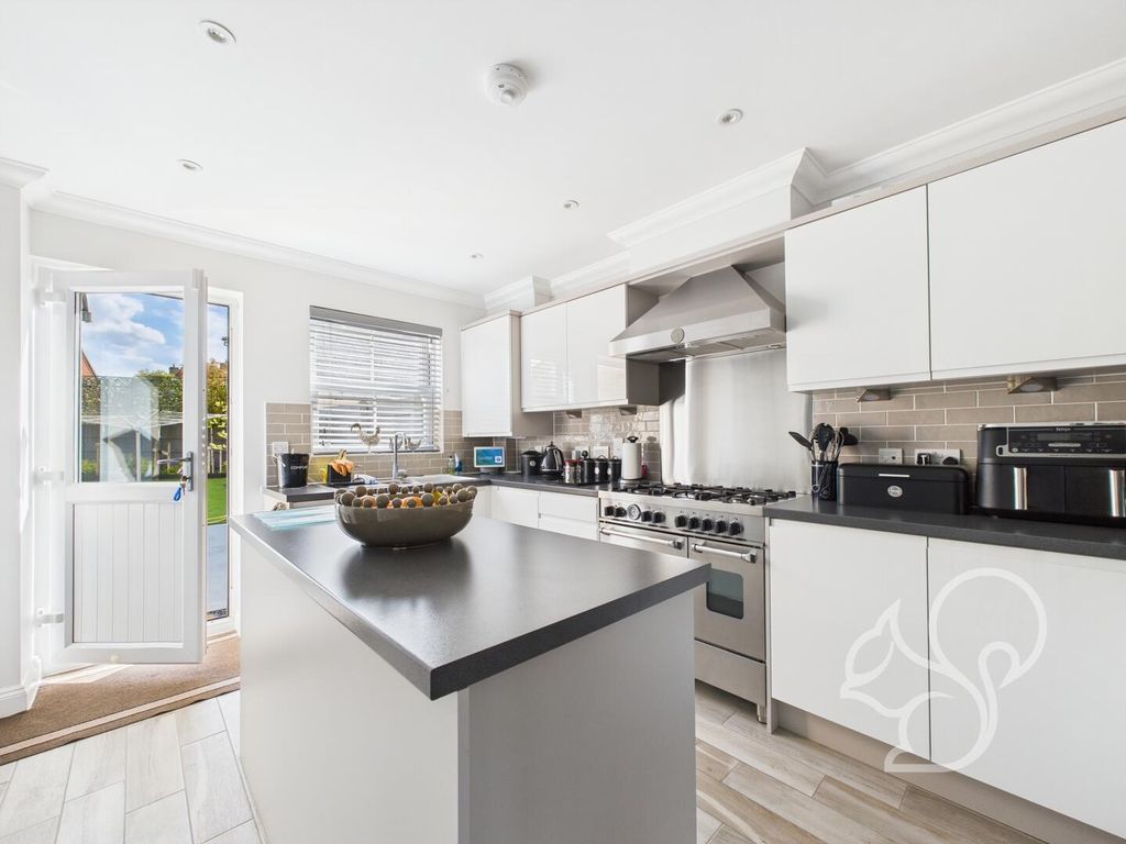 Property photo 2 of 26 Kitchen