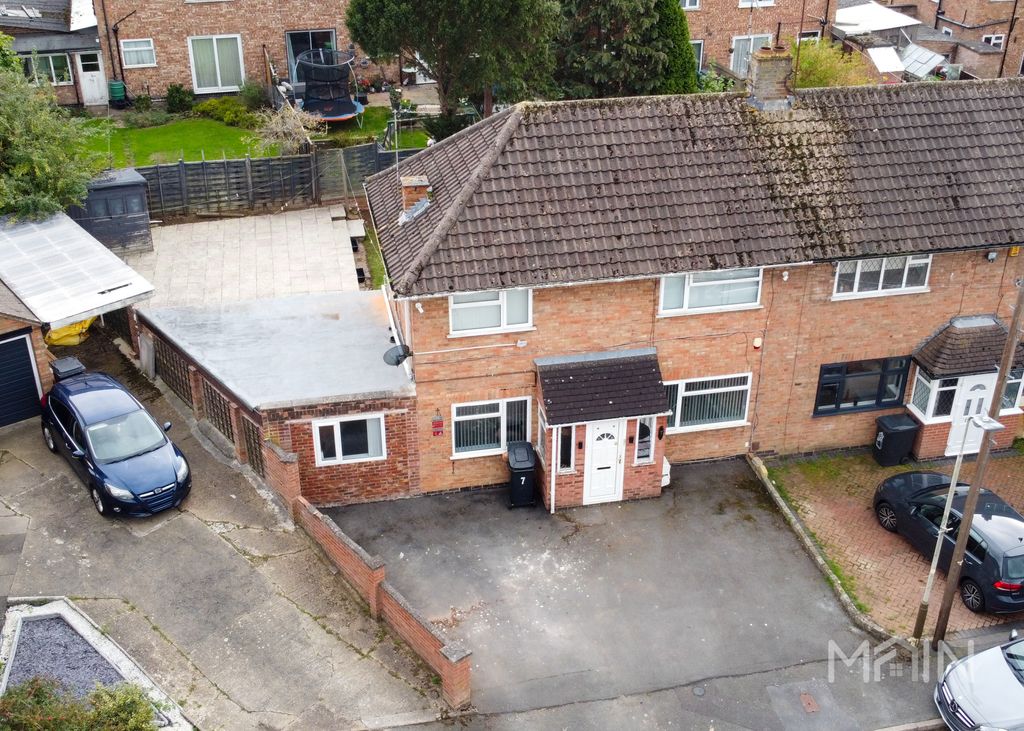 Property photo 2 of 18