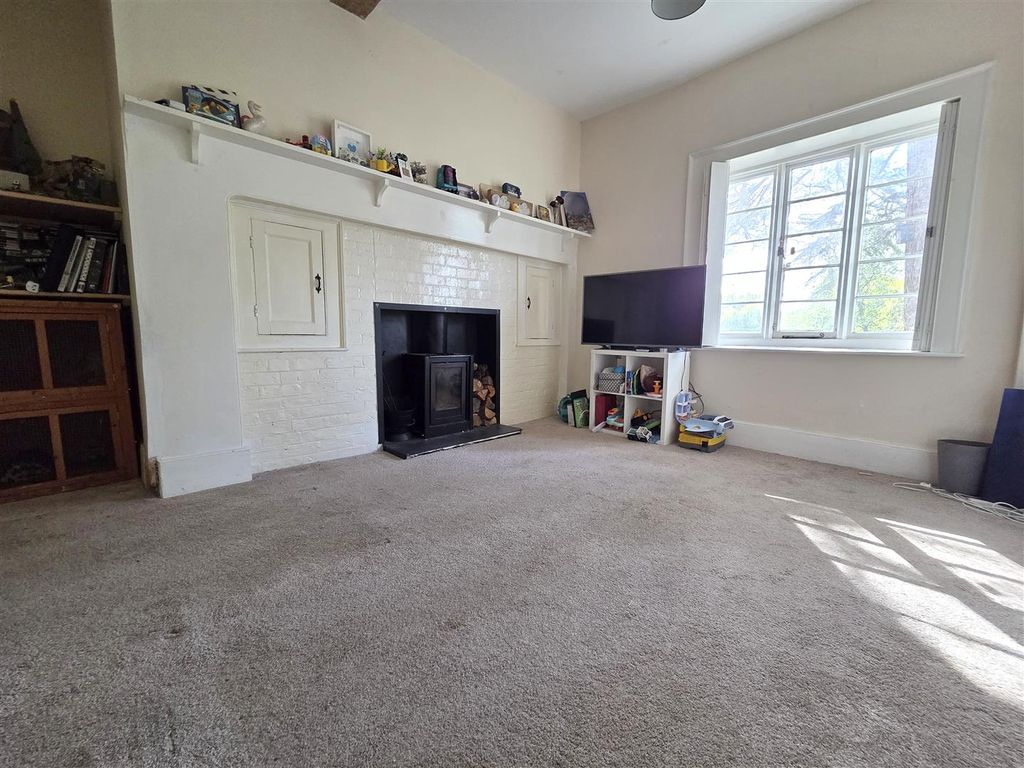 Property photo 3 of 22 Living Room