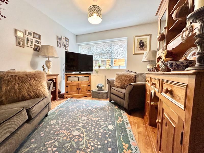 Property photo 3 of 19 Office / Bedroom