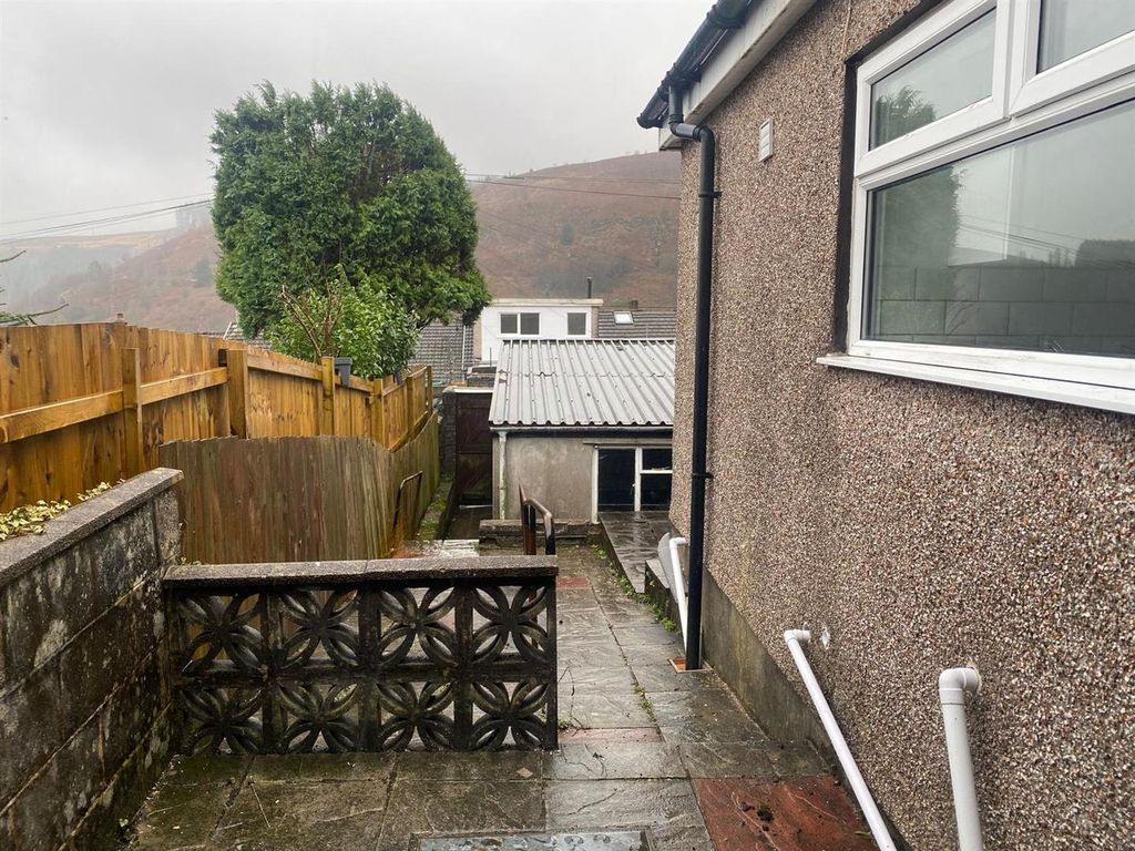 Property photo 3 of 10 5Ae578B4-20Bb-4Fa9-B117-10962856404F.Jpeg