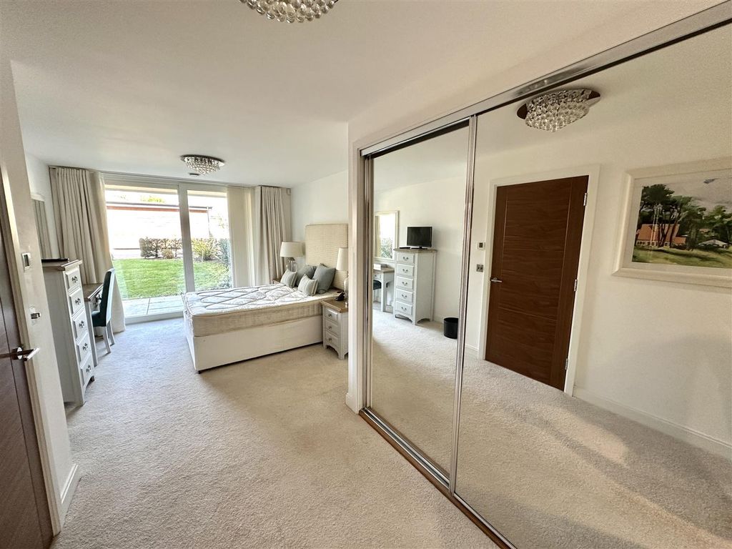 Additional image 9 of 2 bed flat for saleSea Road, Carlyon Bay, St. Austell PL25