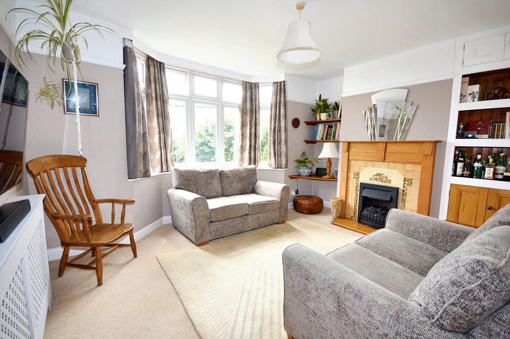 Property photo 2 of 19 Living Room