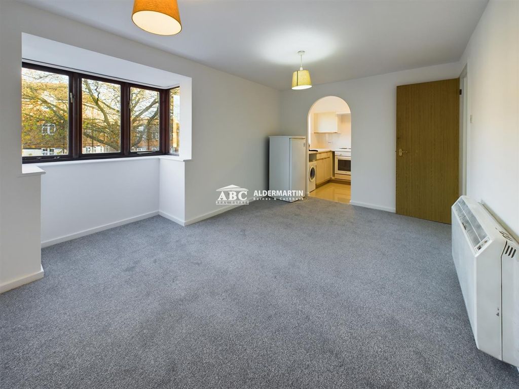 Property photo 1 of 6