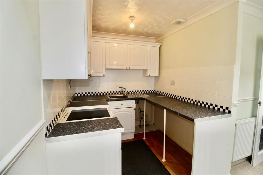 Property photo 2 of 8