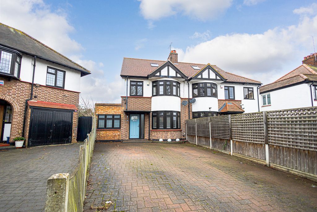 Property photo 1 of 31