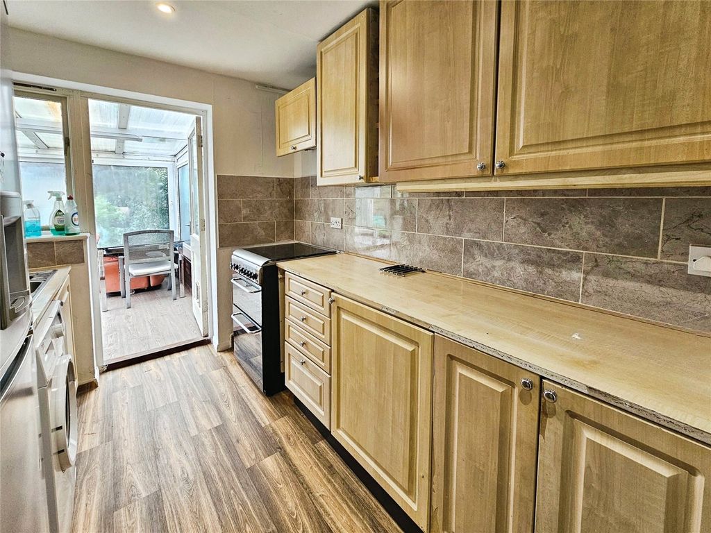 Property photo 2 of 8 Picture No. 07