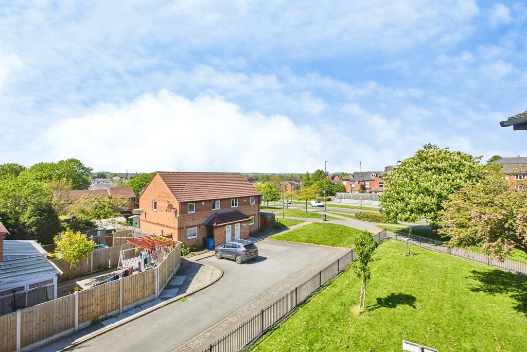 Property photo 2 of 19 Pbox-Img.Jpg