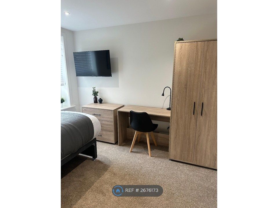 Property photo 2 of 31