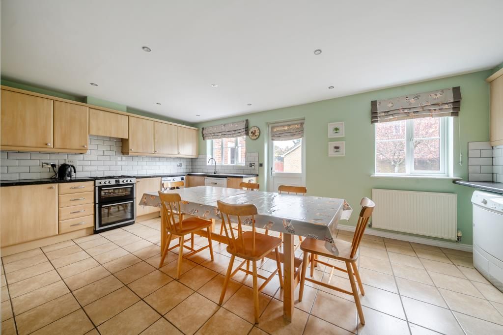 Property photo 2 of 23 Kitchen