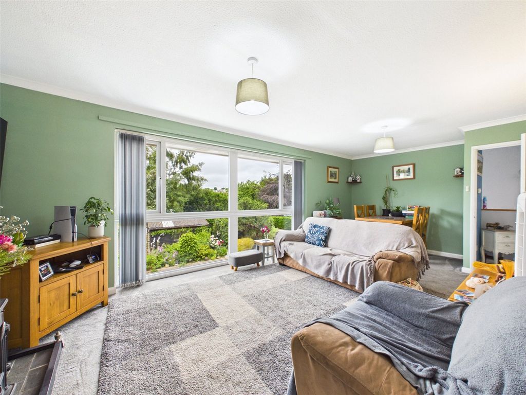 Property photo 3 of 17 Picture No. 11