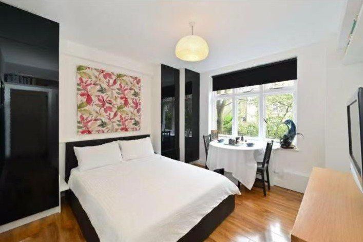 Property photo 1 of 7 Bedroom