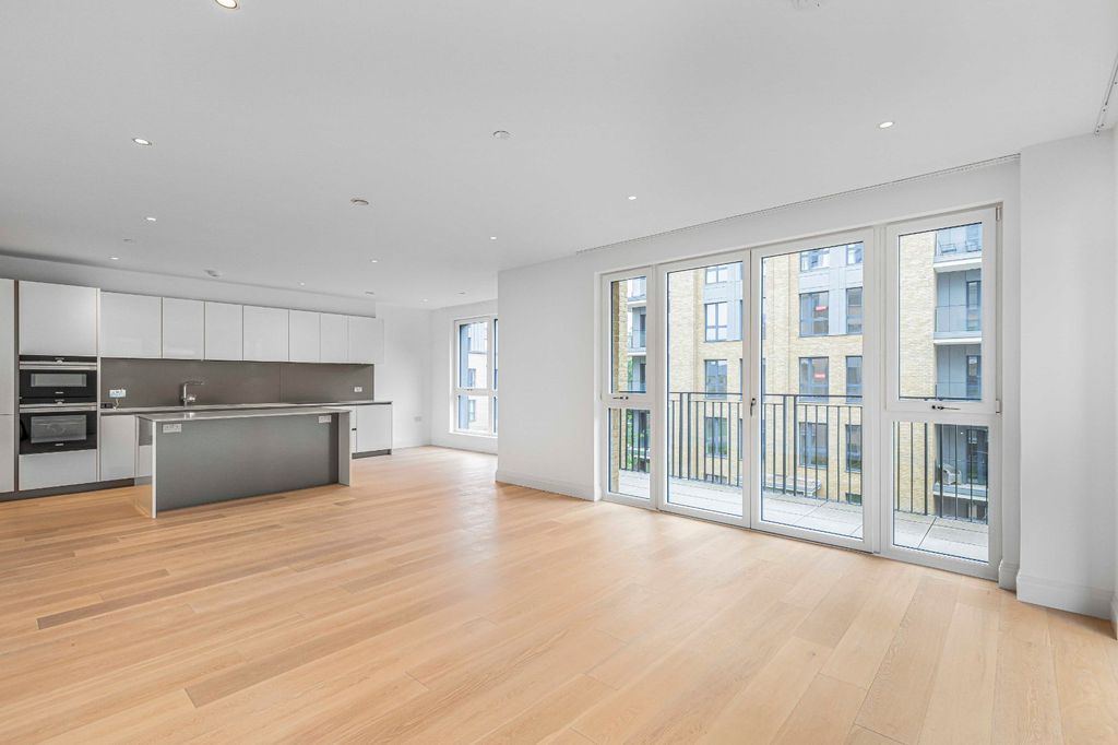 Property photo 1 of 14 Reception / Kitchen