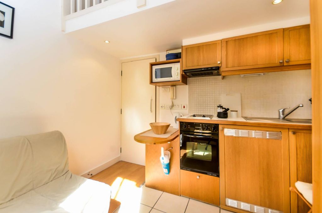 Property photo 2 of 5