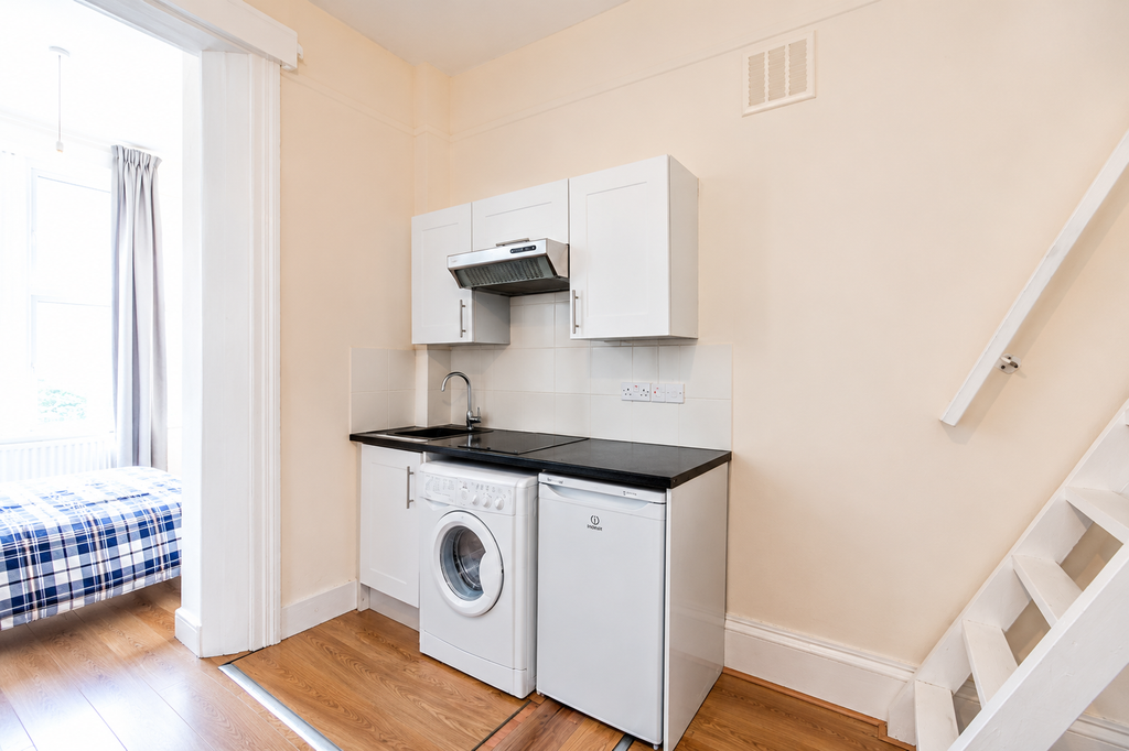Property photo 2 of 6 4