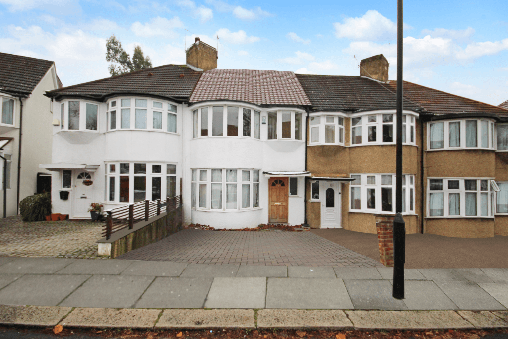 Property photo 1 of 7 Horsenden Crescent, Greenford, Middlesex Ub6