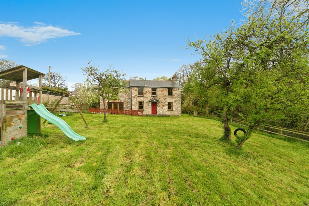 Property photo 1 of 15 Front View