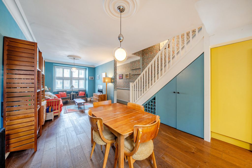 Property photo 2 of 17 1527826-18-1A0F79...