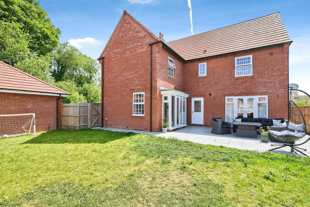 Property photo 2 of 17