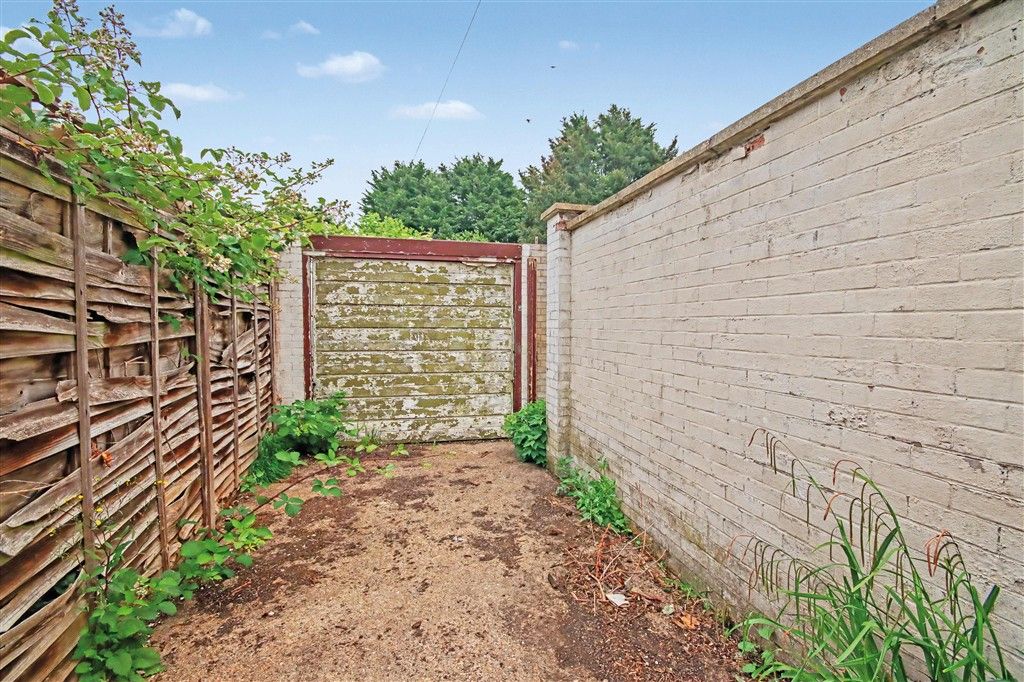Property photo 3 of 5