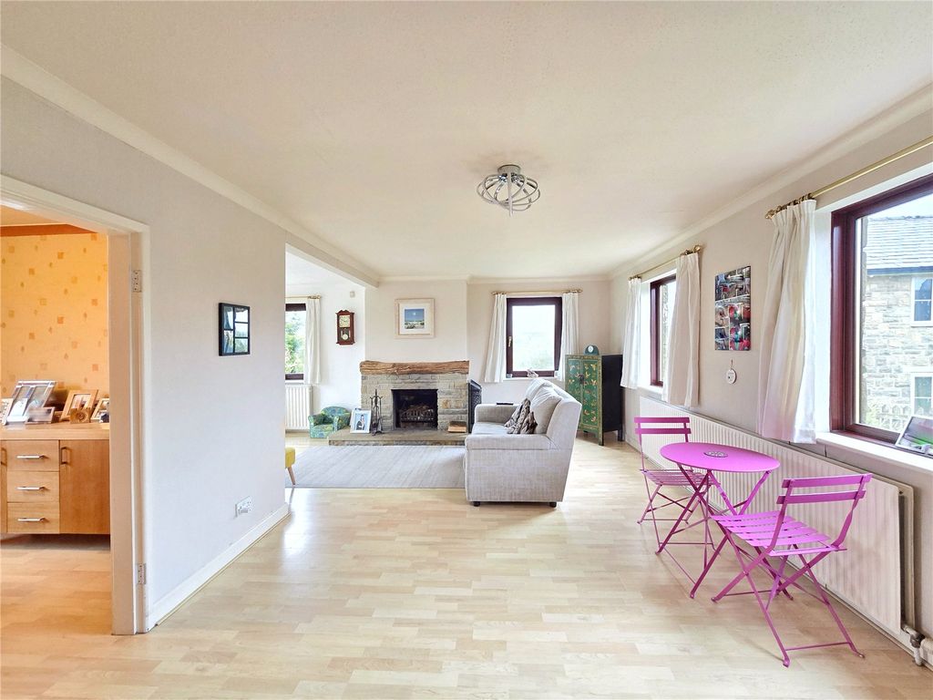 Property photo 2 of 20 Open Plan Living