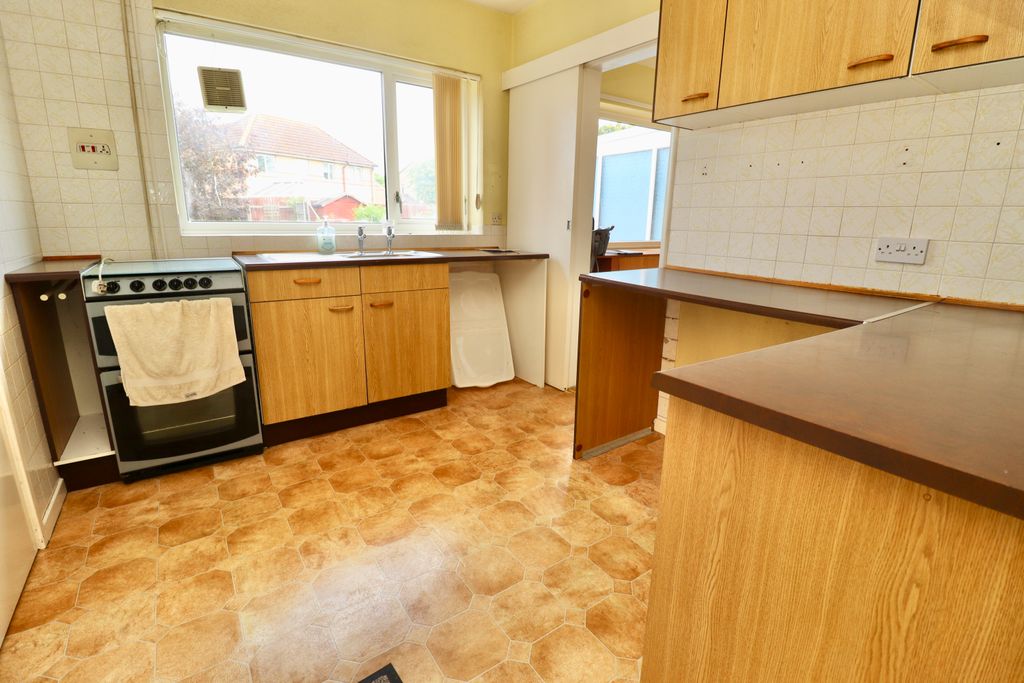 Property photo 3 of 11 Img_4860