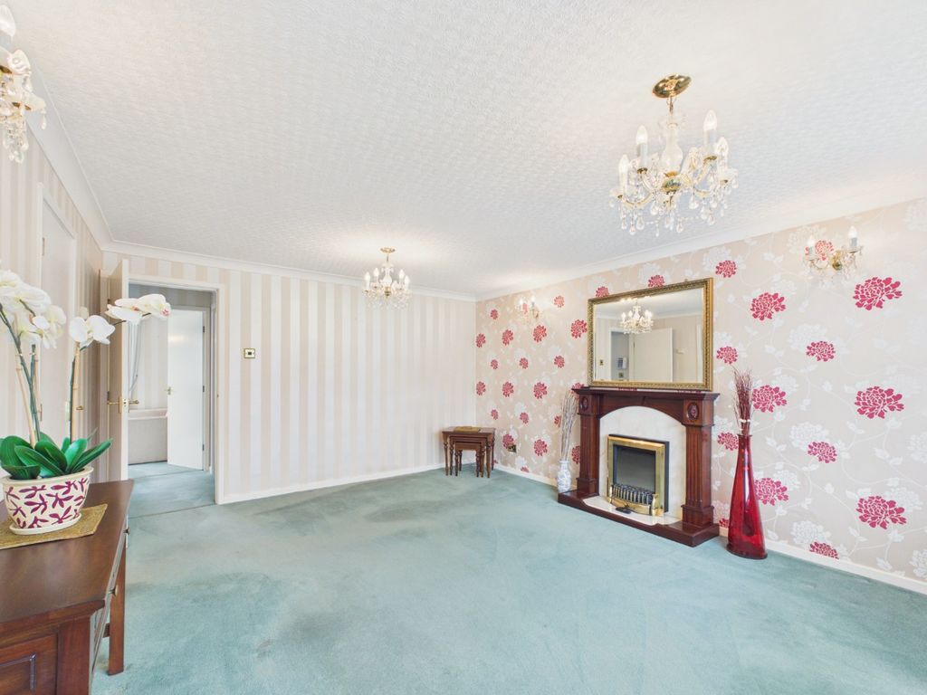 Property photo 3 of 13 5162743