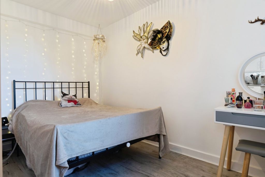 Property photo 3 of 14 Pbox-Img.Jpg